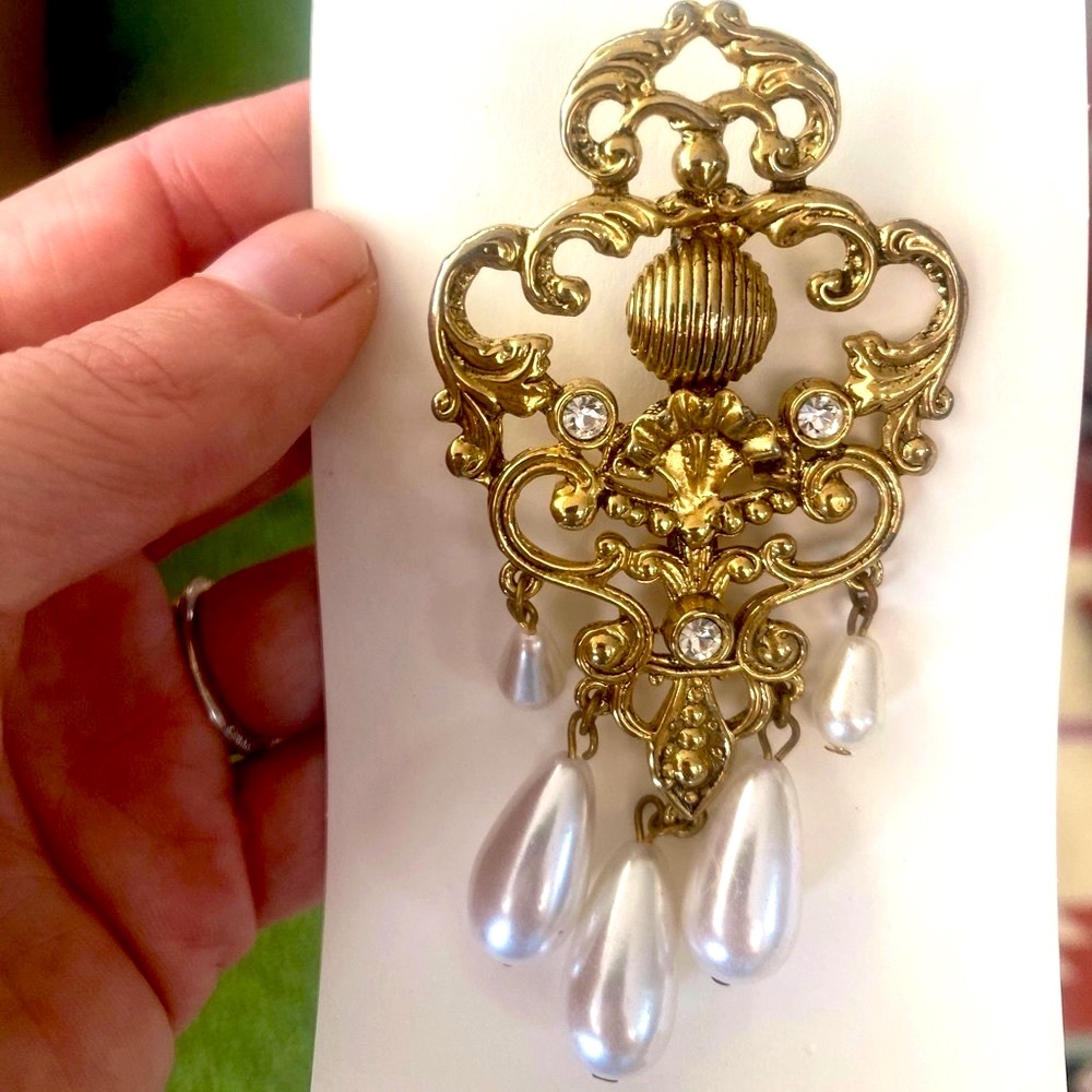 Gold & Pearl- Victorian Style Brooch - Wedding-Dapper